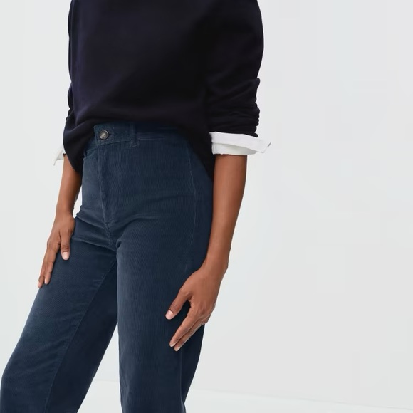 Everlane the wide leg corduroy pants! Size 6 - Picture 2 of 9